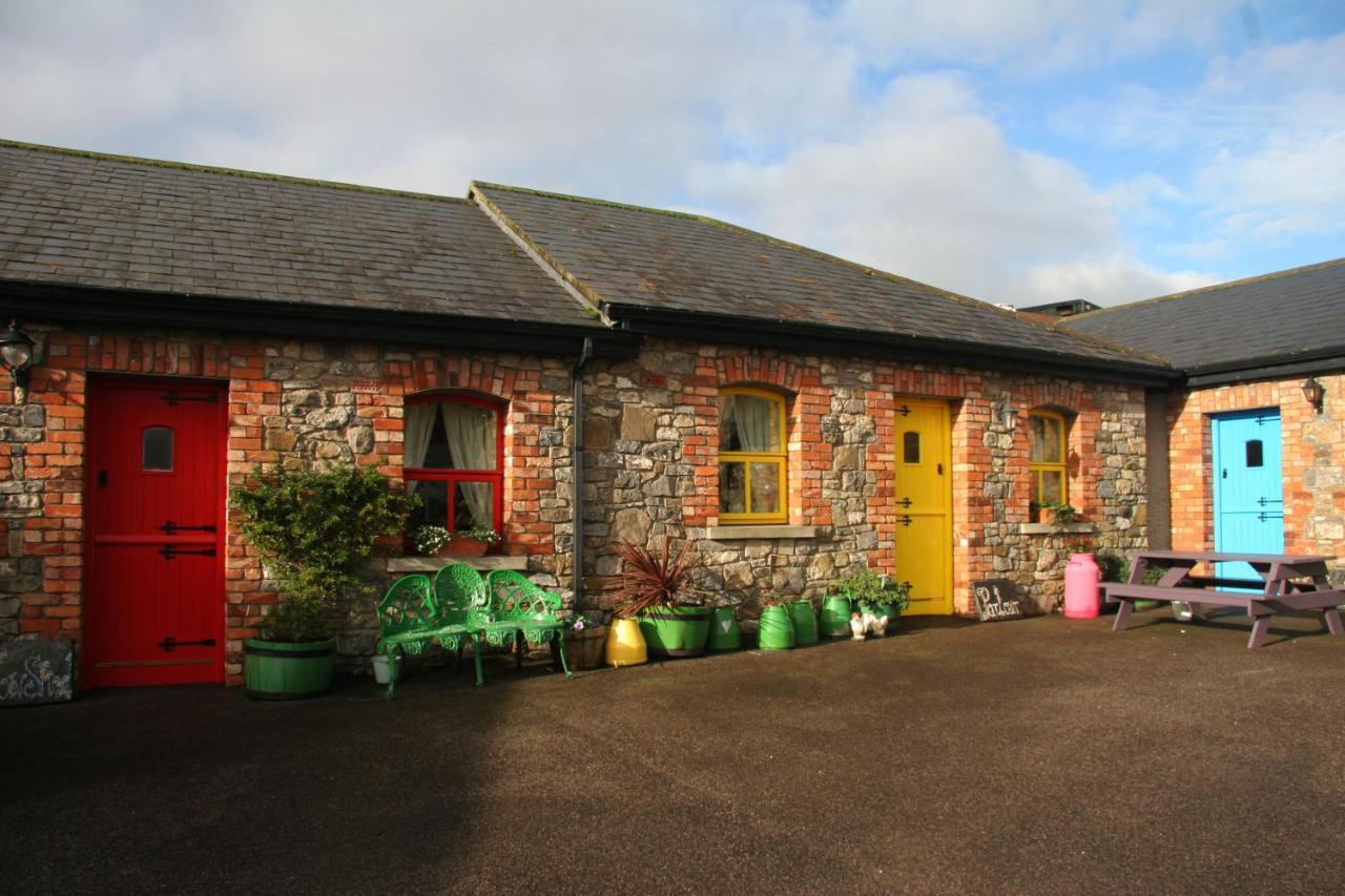 Slane Farm Hostel, Cottages And Camping Buitenkant foto