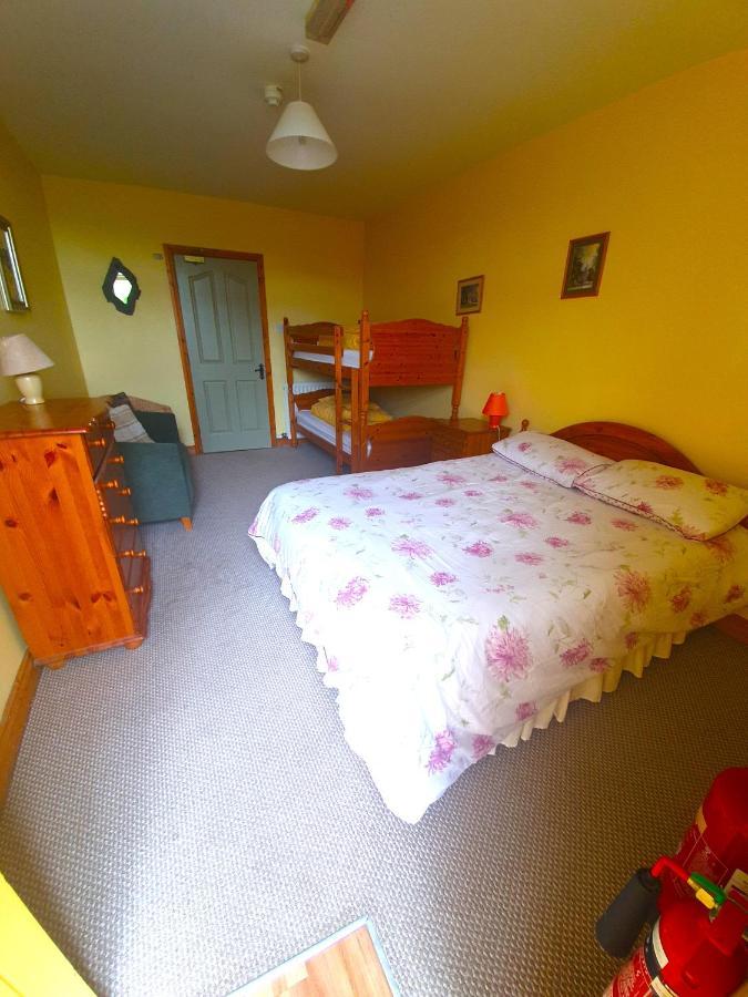 Slane Farm Hostel, Cottages And Camping Buitenkant foto