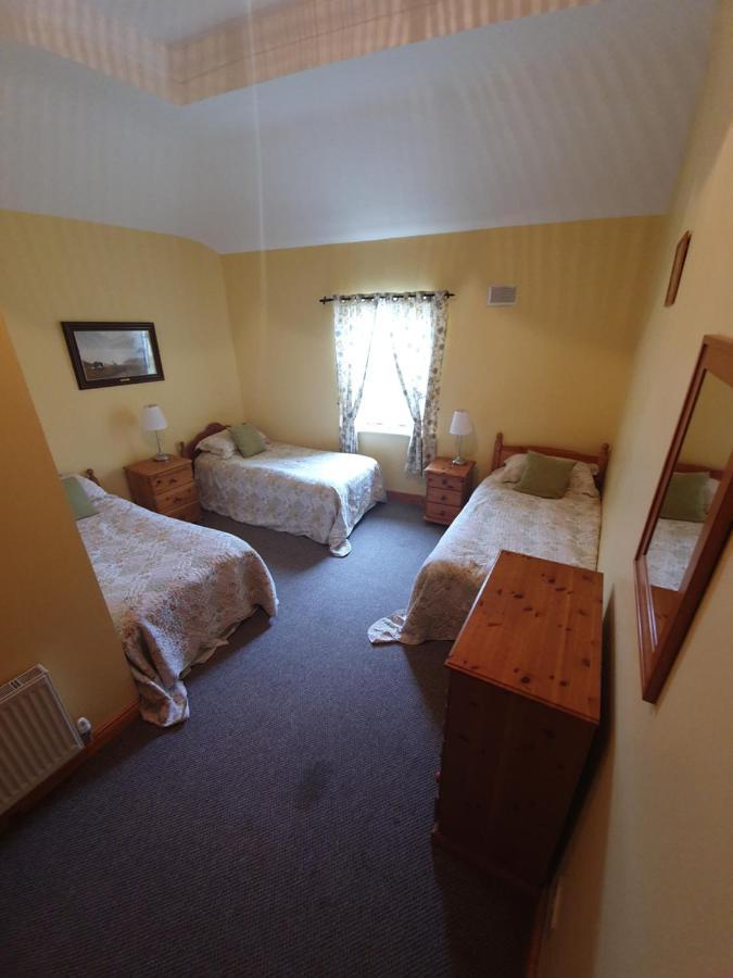 Slane Farm Hostel, Cottages And Camping Buitenkant foto