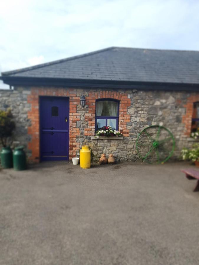 Slane Farm Hostel, Cottages And Camping Buitenkant foto