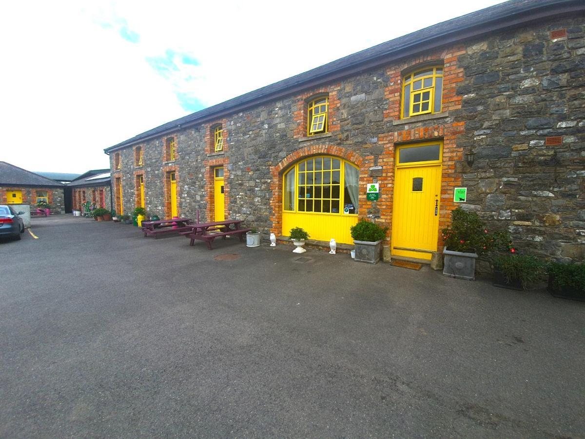 Slane Farm Hostel, Cottages And Camping Buitenkant foto